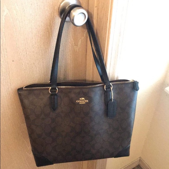 Coach Handbags - Authentic Coach Signature Zip Top Tote